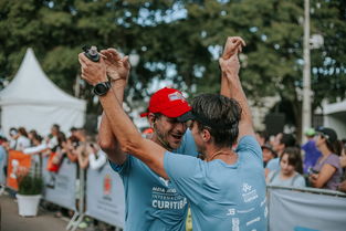 开云体育网址-“全力奔跑！武汉马拉松激烈角逐中”